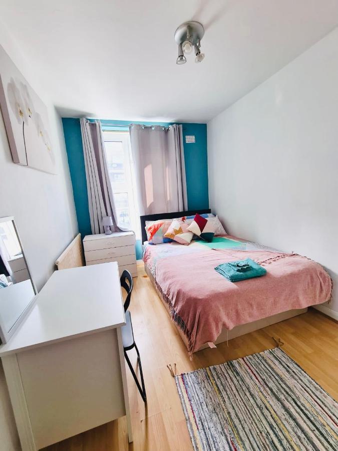 Stunning 3 Bedroom Flat In Stockwell 런던 외부 사진