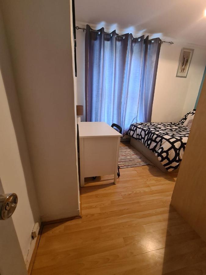Stunning 3 Bedroom Flat In Stockwell 런던 외부 사진
