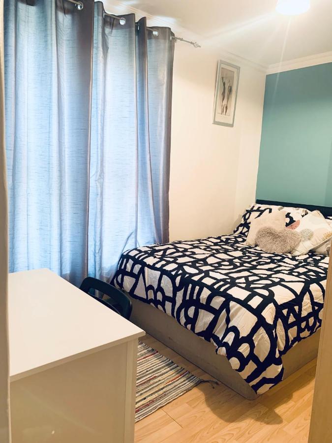 Stunning 3 Bedroom Flat In Stockwell 런던 외부 사진