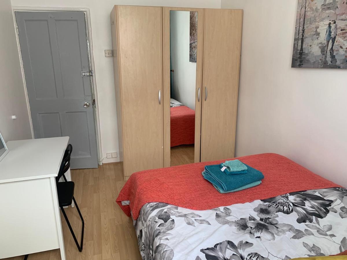 Stunning 3 Bedroom Flat In Stockwell 런던 외부 사진