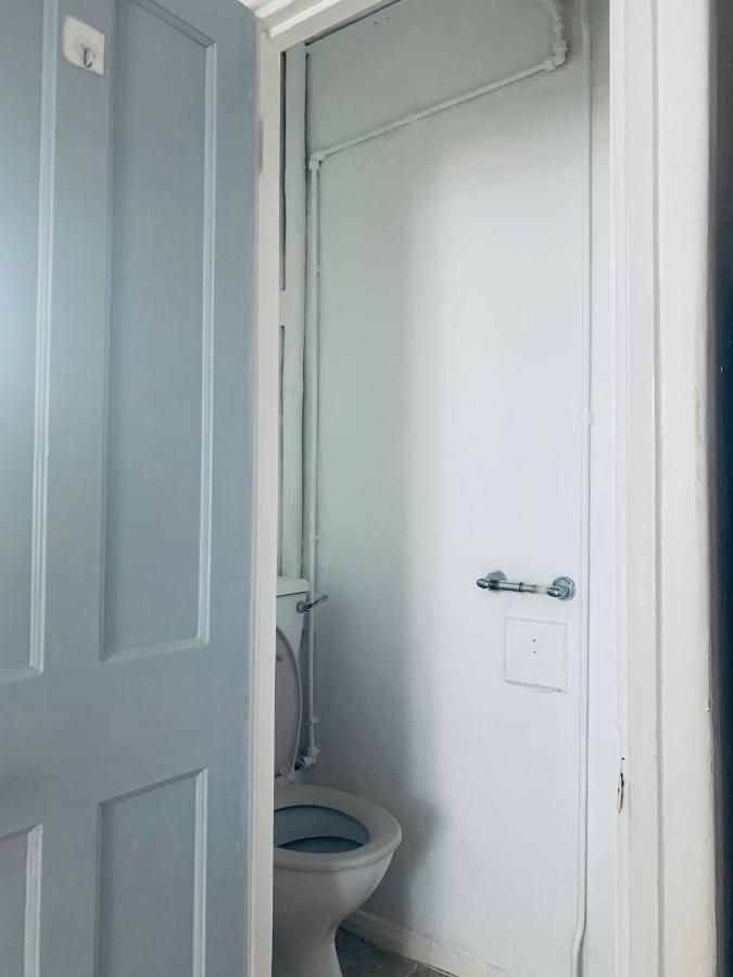 Stunning 3 Bedroom Flat In Stockwell 런던 외부 사진